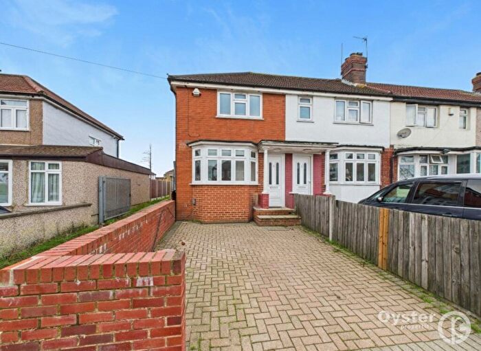 3 Bedroom Terraced House To Rent In Dale Avenue, Edgware, HA8
