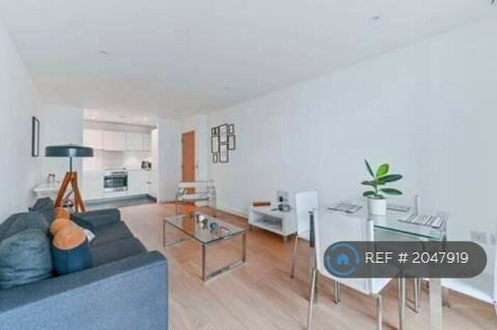 2 Bedroom Flat To Rent In Keats Apartments, Croydon, CR0