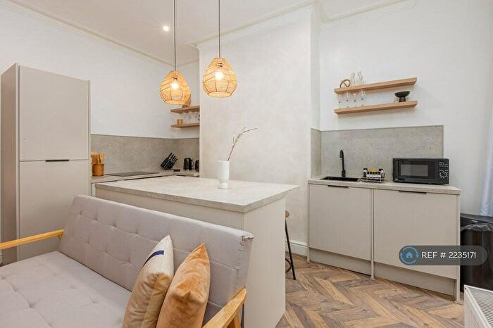 2 Bedroom Flat To Rent In Clare Street, Blackpool, FY1