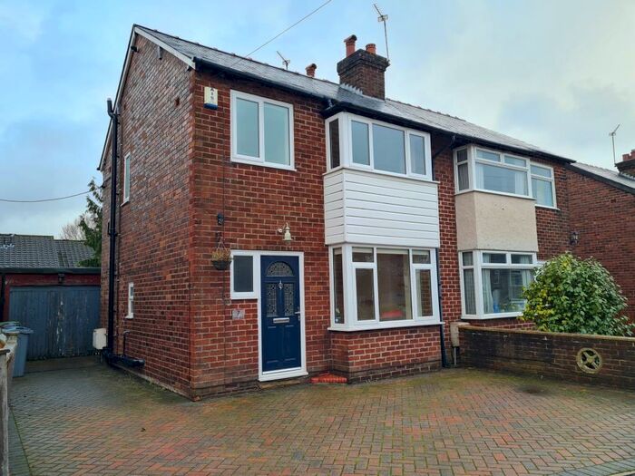 3 Bedroom Semi-Detached House To Rent In Toll Bar Road, Macclesfield, SK11