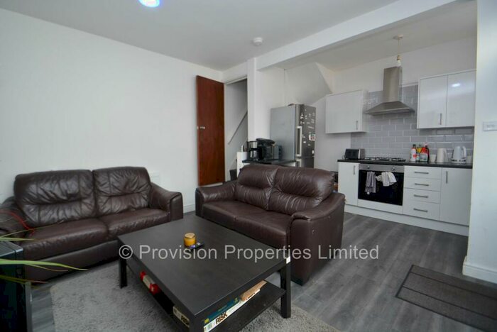 2 Bedroom Terraced House To Rent In Kelsall Terrace, Hyde Park, Leeds, LS6