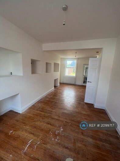 3 Bedroom Terraced House To Rent In Newton Road, Rushden, NN10