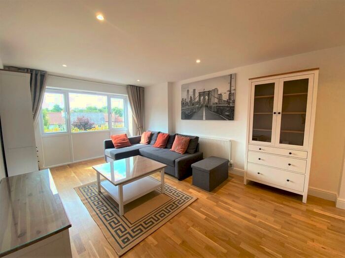 1 Bedroom Flat To Rent In Ames Court, Bury St. Edmunds, IP33