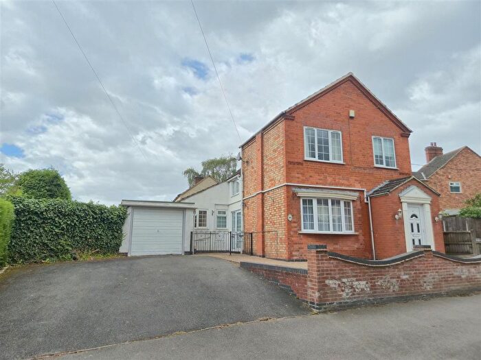 2 Bedroom Detached House For Sale In Newbold Road, Barlestone, CV13