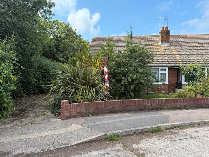 2 Bedroom Semi Detached Bungalow For Sale In Beaufort Avenue, Ramsgate, Kent, CT12