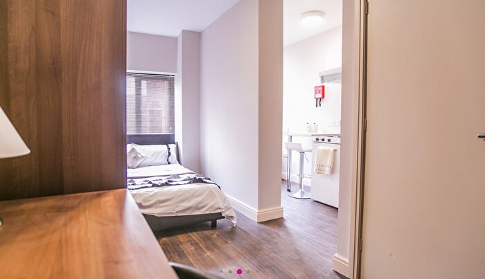 1 Bedroom Apartment For Sale In ., The Pack Horse, Nelson Square, Bolton, Lancashire, BL1 - Photo 3
