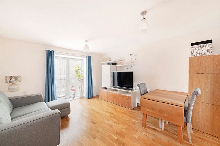 1 Bedroom Flat For Sale In Barlby Road, Ladbroke Grove, W10