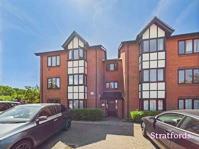 1 Bedroom Apartment To Rent In Tenterden Crescent, Kents Hill, MK7