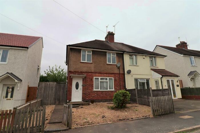 3 Bedroom House To Rent In Hanbury Road, Bedworth, CV12