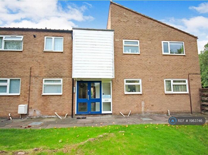 2 Bedroom Flat To Rent In Padmore Court, Leamington Spa, CV31