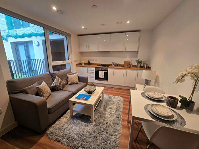 1 Bedroom Flat To Rent In The Gateway, Trafford Road, Salford, M5