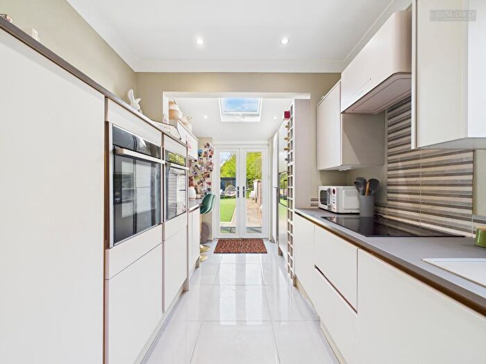 3 Bedroom Semi-Detached House For Sale In Lincoln Road, Werrington, Peterborough, PE4