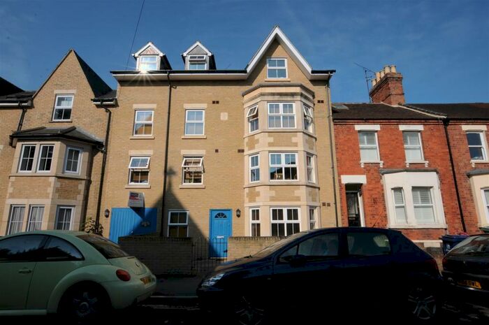 1 Bedroom Flat To Rent In Marlborough Road, OX1