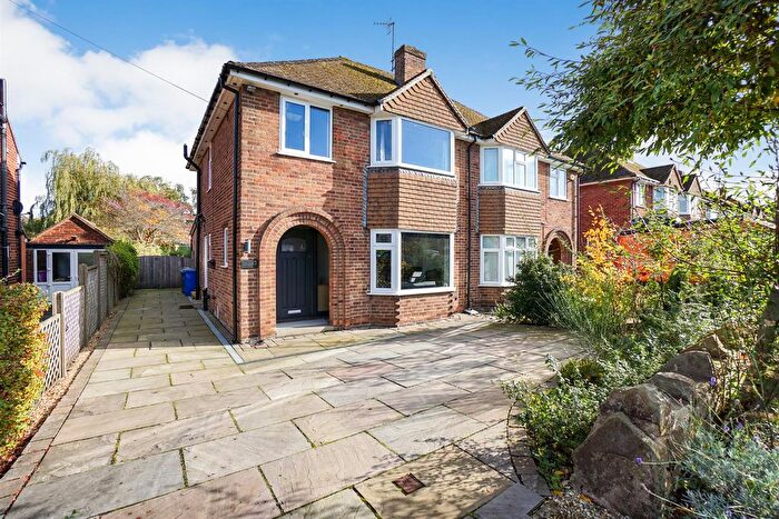 3 Bedroom Semi Detached House For Sale In Miriam Avenue, Somersall, Chesterfield, S40