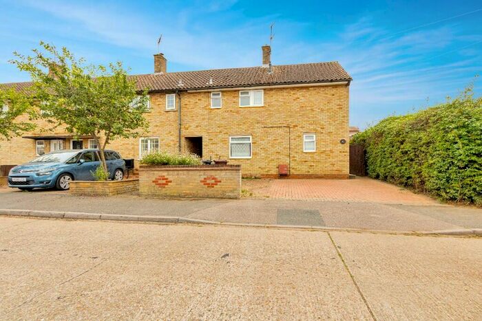 3 Bedroom Semi-Detached House To Rent In Sheering Walk, Colchester, Essex, CO2