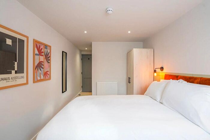 7 Bedroom House To Rent In Milton Road, Southampton, SO15