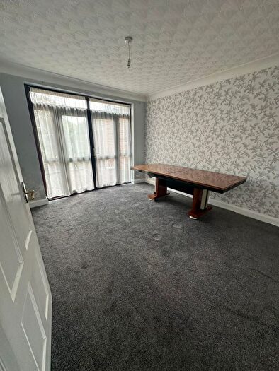 5 Bedroom Terraced House To Rent In Clayhall Avenue, Clayhall, Ilford, IG5