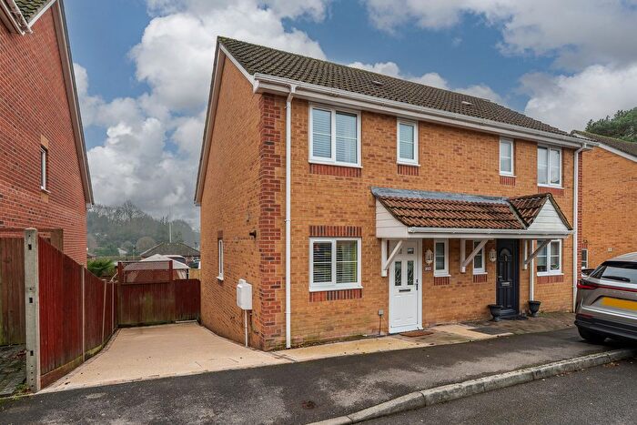 2 Bedroom Semi-Detached House For Sale In Sunnyfield Rise, Bursledon, SO31