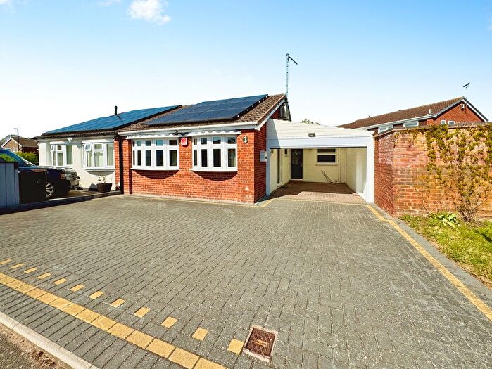 2 Bedroom Semi Detached Bungalow For Sale In Exeter Close, Coventry, CV3