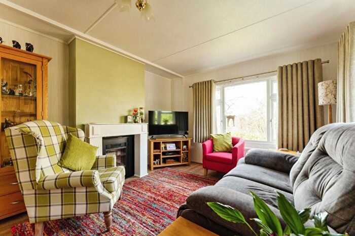 2 Bedroom Mobile/park Home For Sale In Howey, Llandrindod Wells, LD1