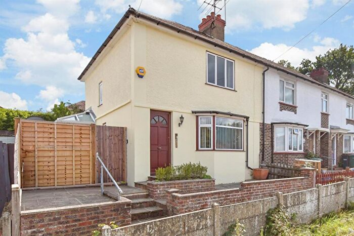 2 Bedroom End Of Terrace House For Sale In Rennie Terrace, Redhill, Surrey, RH1