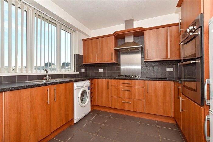 3 Bedroom Maisonette For Sale In Market Square, Dover, Kent, CT16