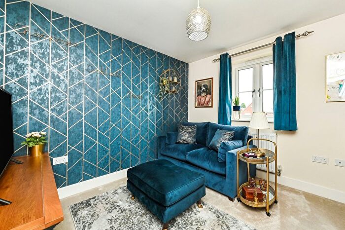 4 Bedroom Detached House For Sale In Motley Gardens, Alton, Hampshire, GU34