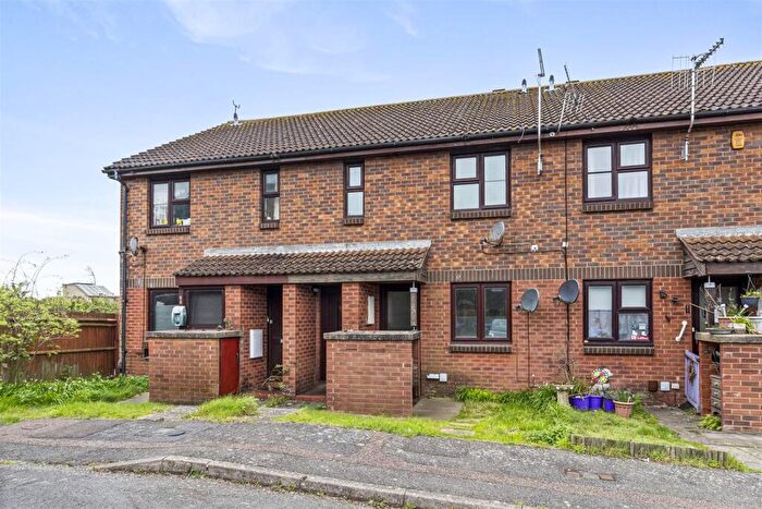 1 Bedroom Flat For Sale In Pilgrims Walk, Worthing, BN13