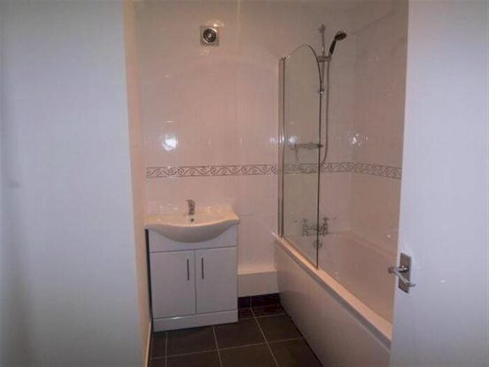 7 Bedroom Property To Rent In Broad Lane, Coventry, CV5