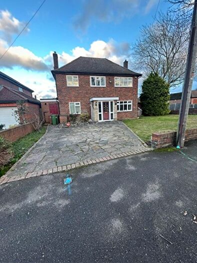 4 Bedroom Detached House For Sale In Sandy Lane, Cheam, Sutton, SM2