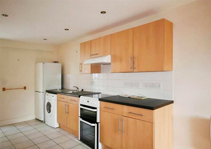 1 Bedroom Flat To Rent In Wilkins Road, Cowley, Oxford, OX4