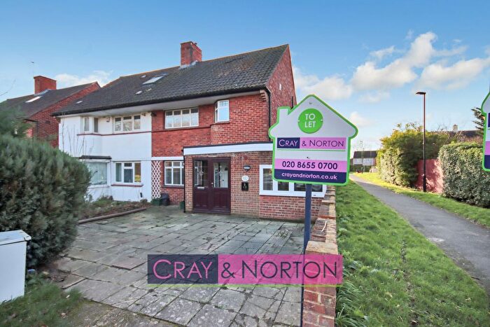 4 Bedroom Semi-Detached House To Rent In Bywood Avenue, Croydon, CR0