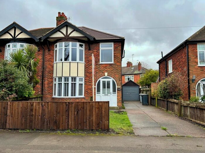 3 Bedroom Semi-Detached House To Rent In Boundary Road, Newark, NG24