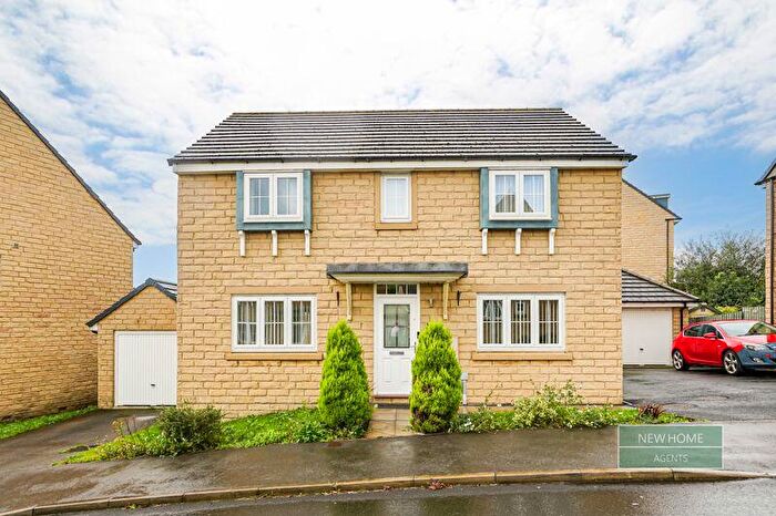 4 Bedroom Detached House For Sale In Beacon Hill, Braithwaite, Keighley, BD22