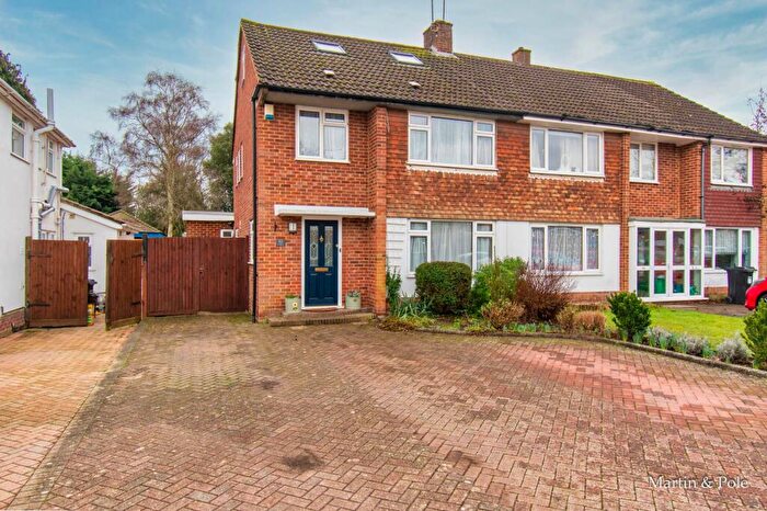 3 Bedroom Semi Detached House For Sale In Sevenoaks Road, Earley, Reading, RG6