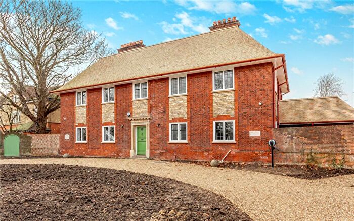 6 Bedroom Detached House To Rent In Grange Road, Cambridge, Cambridgeshire, CB3