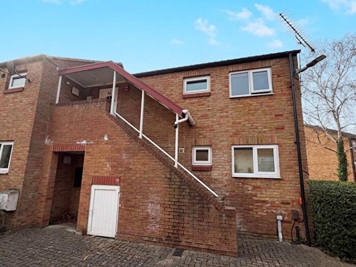 1 Bedroom Maisonette For Sale In Skerne Passage, Bedford, MK41
