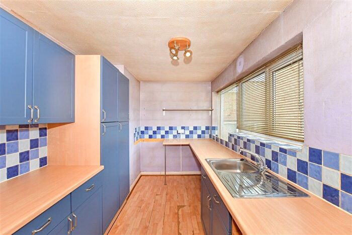 2 Bedroom Maisonette For Sale In High Trees, Haywards Heath, West Sussex, RH16