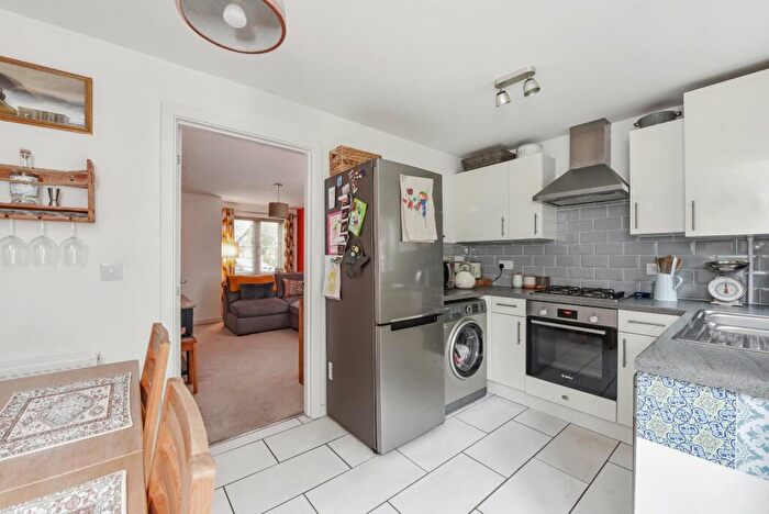 2 Bedroom Semi-Detached House For Sale In Otter Walk, Petersfield, Hampshire, GU32