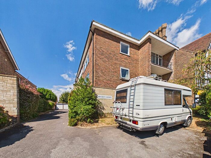 1 Bedroom Flat For Sale In Rectory Road, Worthing, BN14