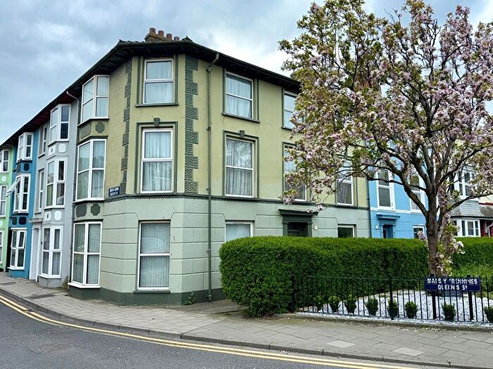 4 Bedroom Town House For Sale In Queens Square, Aberystwyth, SY23