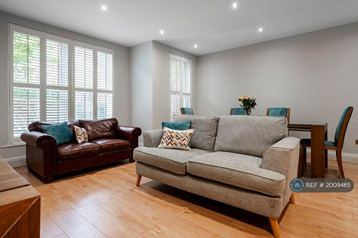 2 Bedroom Flat To Rent In Victoria Mansions, Liverpool, L17