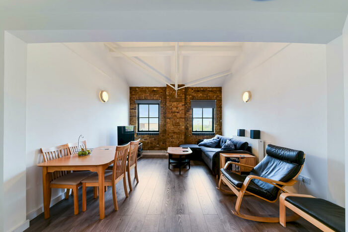 3 Bedroom Apartment To Rent In Dalston London, E8