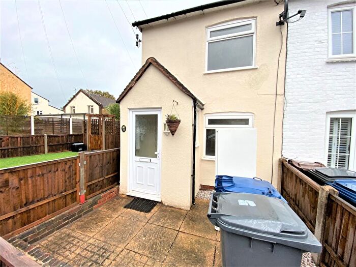 2 Bedroom End Of Terrace House To Rent In Kings Road, Farncombe, Godalming, Surrey, GU7