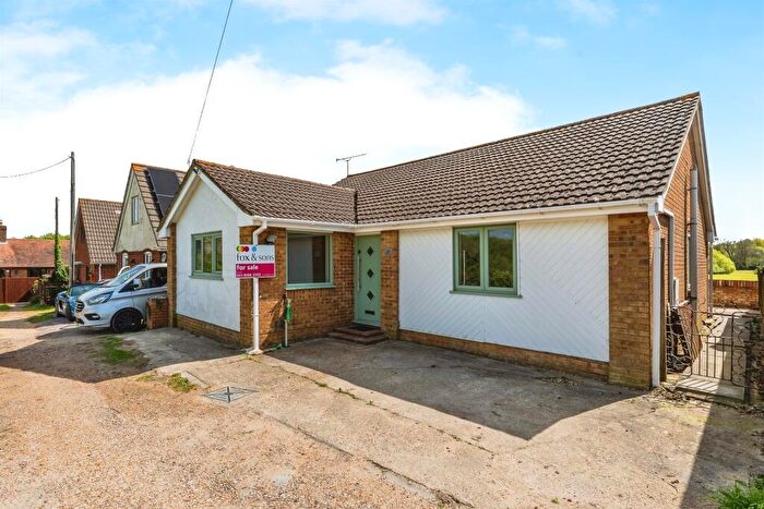3 Bedroom Detached Bungalow For Sale In Solent View, Calshot, Southampton, SO45