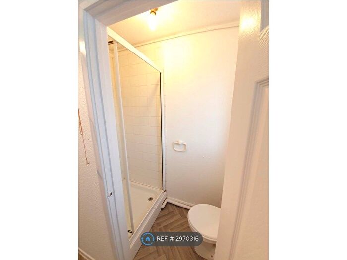 Studio To Rent In Cowbridge Road, Bridgend, CF31