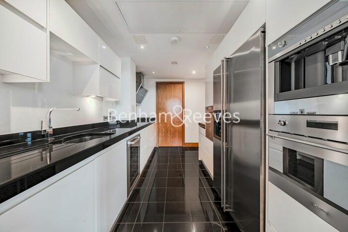 3 Bedroom Flat To Rent In Winchester Road, Hampstead, NW3