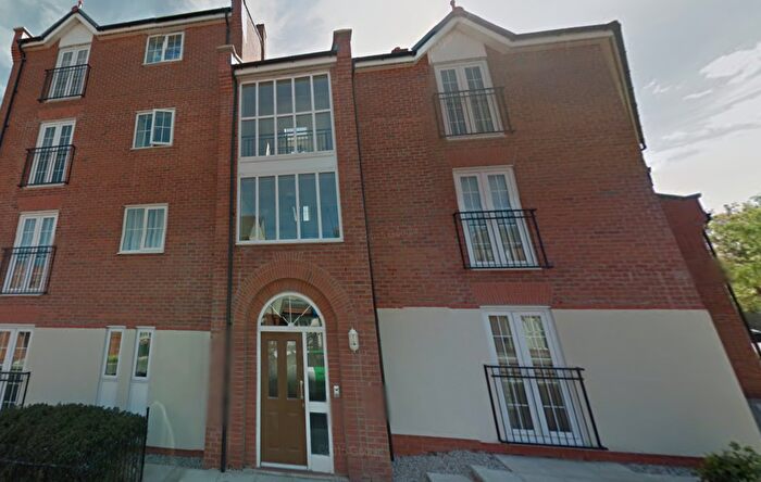 2 Bedroom Flat To Rent In Pinfold Road, Ormskirk, Lancashire, L39