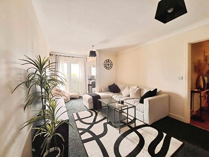 2 Bedroom Flat To Rent In Gower Place, Chafford Hundred, Grays, RM16