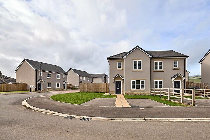 3 Bedroom Semi-Detached House For Sale In Kendal Road, Hellifield, Skipton, BD23